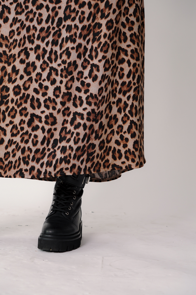 Feme Midi Leopard Skirt