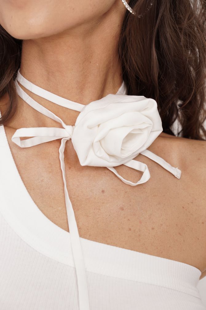 Decorative Rose Choker