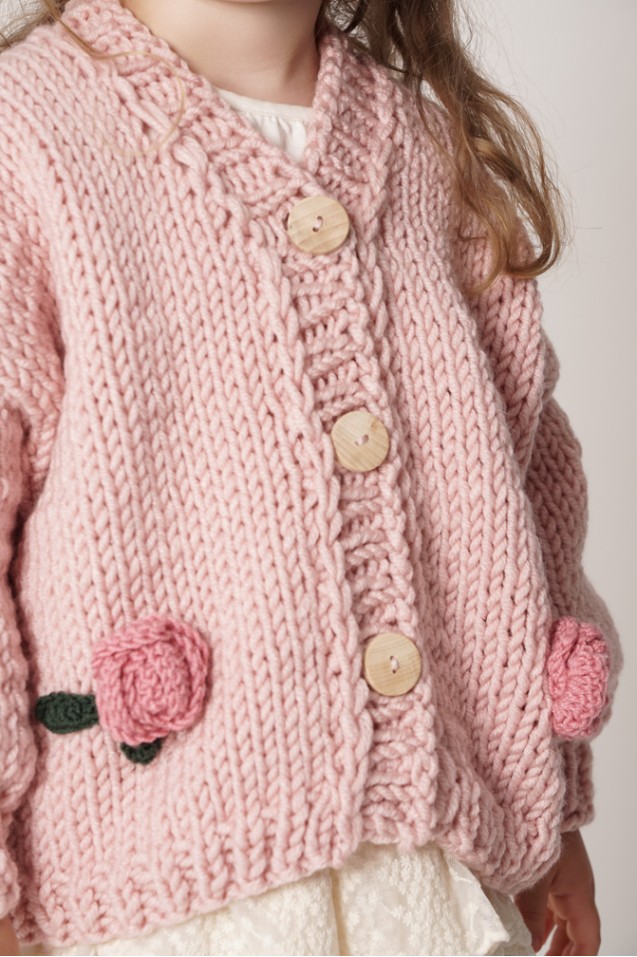 HAND MADE Rose Petit Sweater