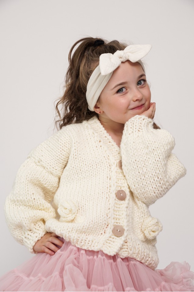 HAND MADE Rose Petit Sweater
