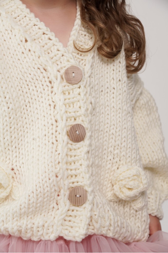 HAND MADE Rose Petit Sweater