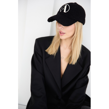 Czapka z daszkiem bouclé 