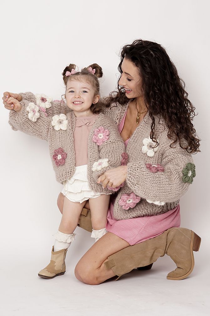 HAND MADE Flower PETIT Sweater