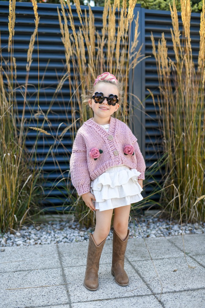 HAND MADE Rose Petit Sweater